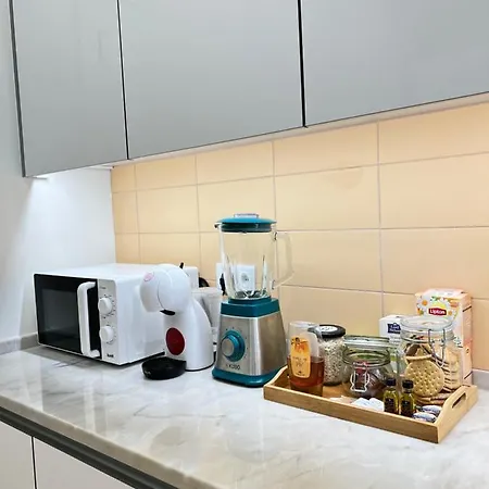 Privativo Com Banheiro Compartilhado Lisbona