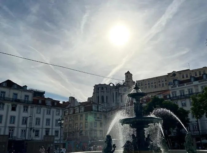 In The Heart Of Historic On Rua Augusta *
