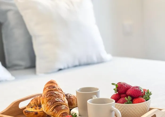 Room In The Heart Of Historic Lisbon On Rua Augusta * Lisboa