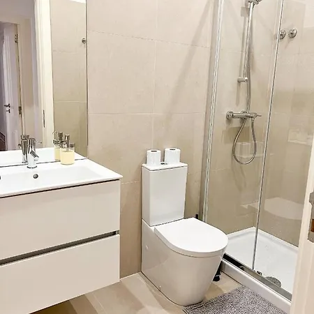Privatunterkunft Privativo Com Banheiro Compartilhado Lissabon